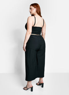 Essential V Neck Strappy Crop Top - Black