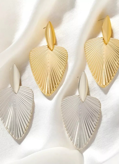 Alloy Textured Earrings