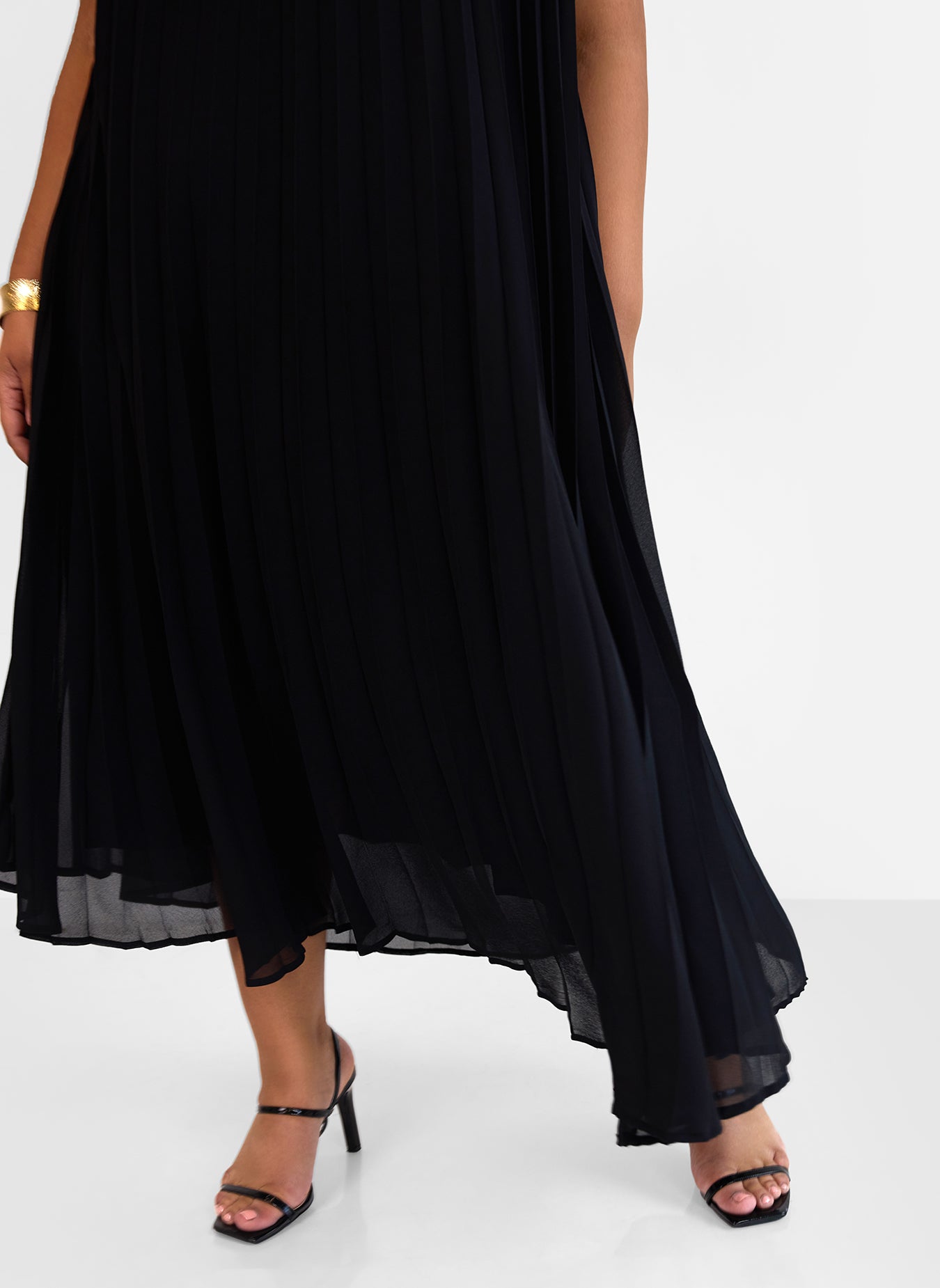Desiree Chiffon Pleated One Shoulder Maxi Shift Dress – REBDOLLS