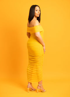 Kimberly Over The Shoulder Ruched Bodycon Midi Dress w. Lining