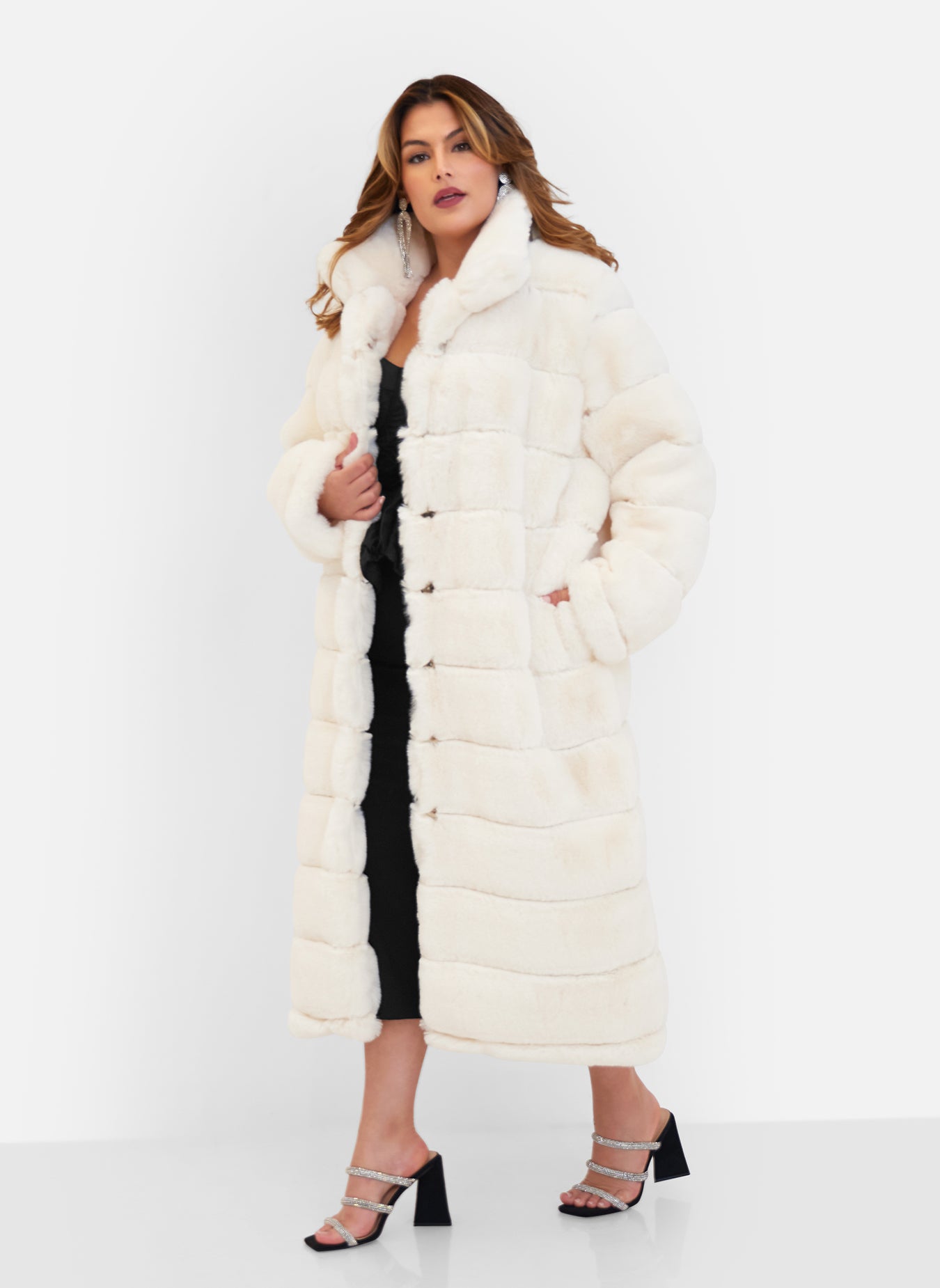 Vivianne Faux Fur Longline Coat W. Pockets - Ivory