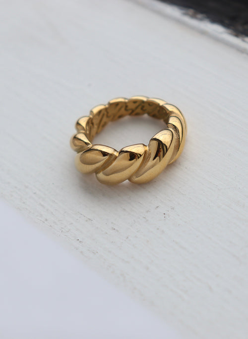 Oleada 18K Gold Plated "Croissant" Extended Sizing Ring